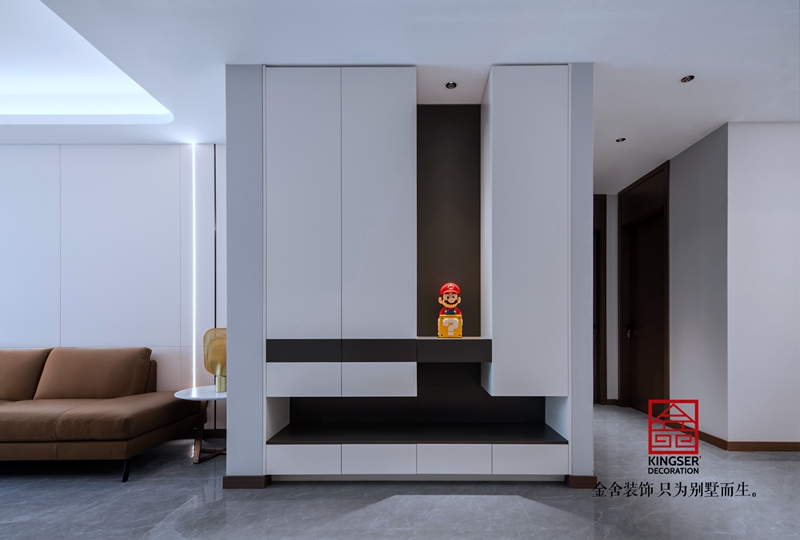 融創(chuàng)中心現(xiàn)代簡約風(fēng)格裝修實景玄關(guān)圖片